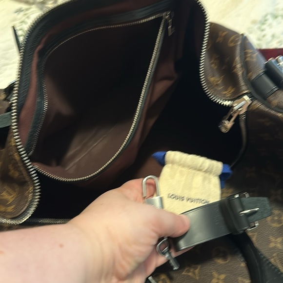 Louis Vuitton Bandouliere 55 Duffel Bag 💼 - Picture 9 of 11